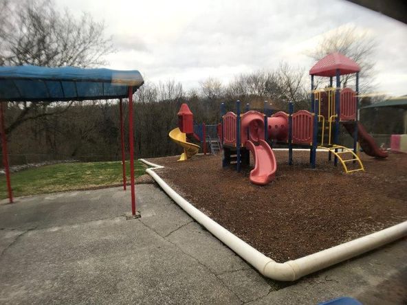 Income Producing Property on Emory Road: 712 East Emory Rd, Powell, TN 37849